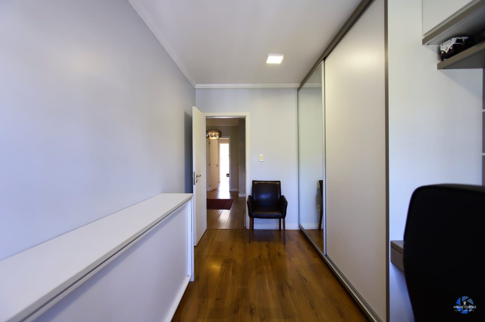 Casa com 4 dormitórios no Bairro Chácara das Pedras — foto 59