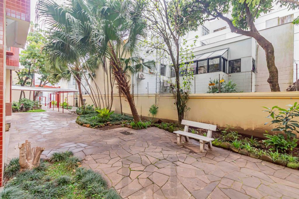 Apartamento com 3 quartos, vaga e elevador no Bairro Menino Deus — foto 22
