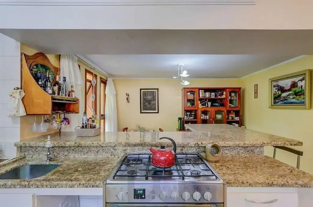 Casa em condominio, 3 quartos, 3 suítes 2 vagas e piscina na Cavalhada. — foto 18