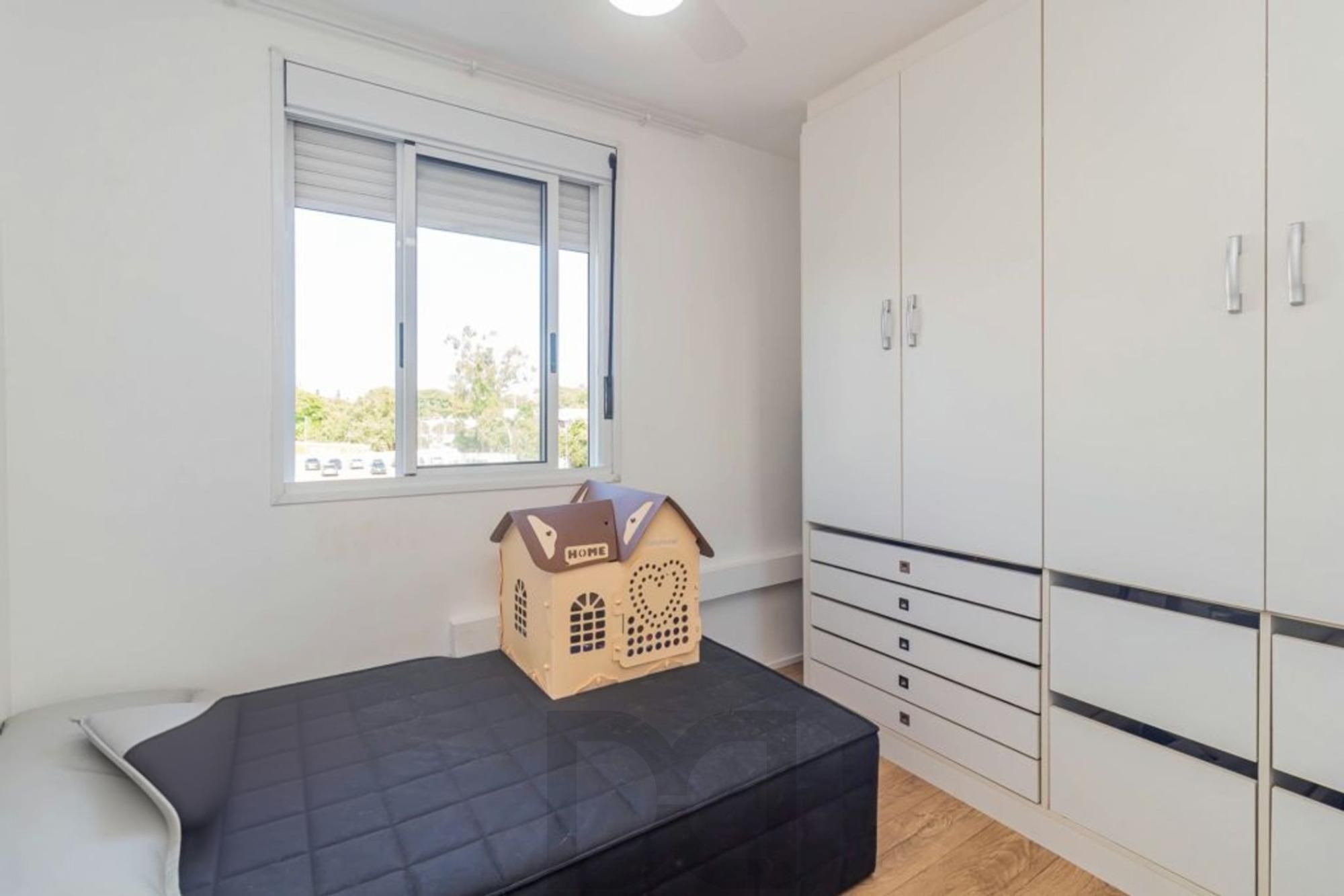 Apartamento com 3 quartos, elevador, sacada e 1 vaga Sarandi. — foto 17