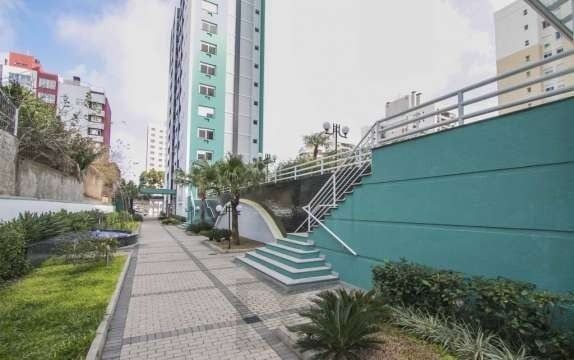 Apartamento de 2 dormitórios, 2 vagas e elevador no bairro Passo da Areia — foto 15