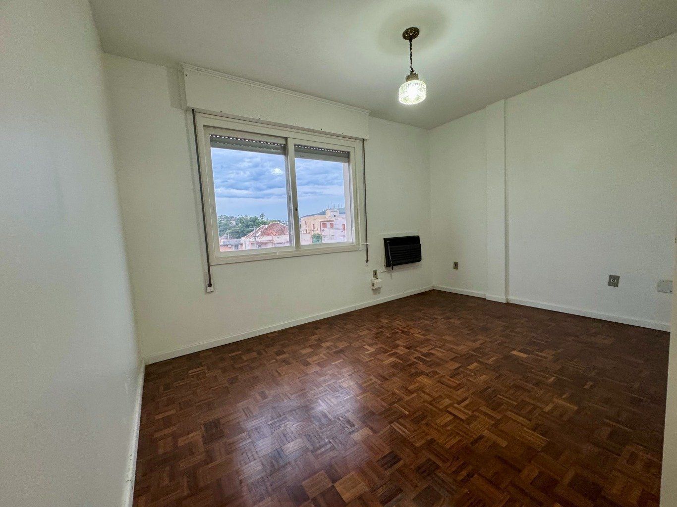 Apartamento com 2 dormitórios, dependência e 1 vaga no Bairro Menino Deus — foto 17