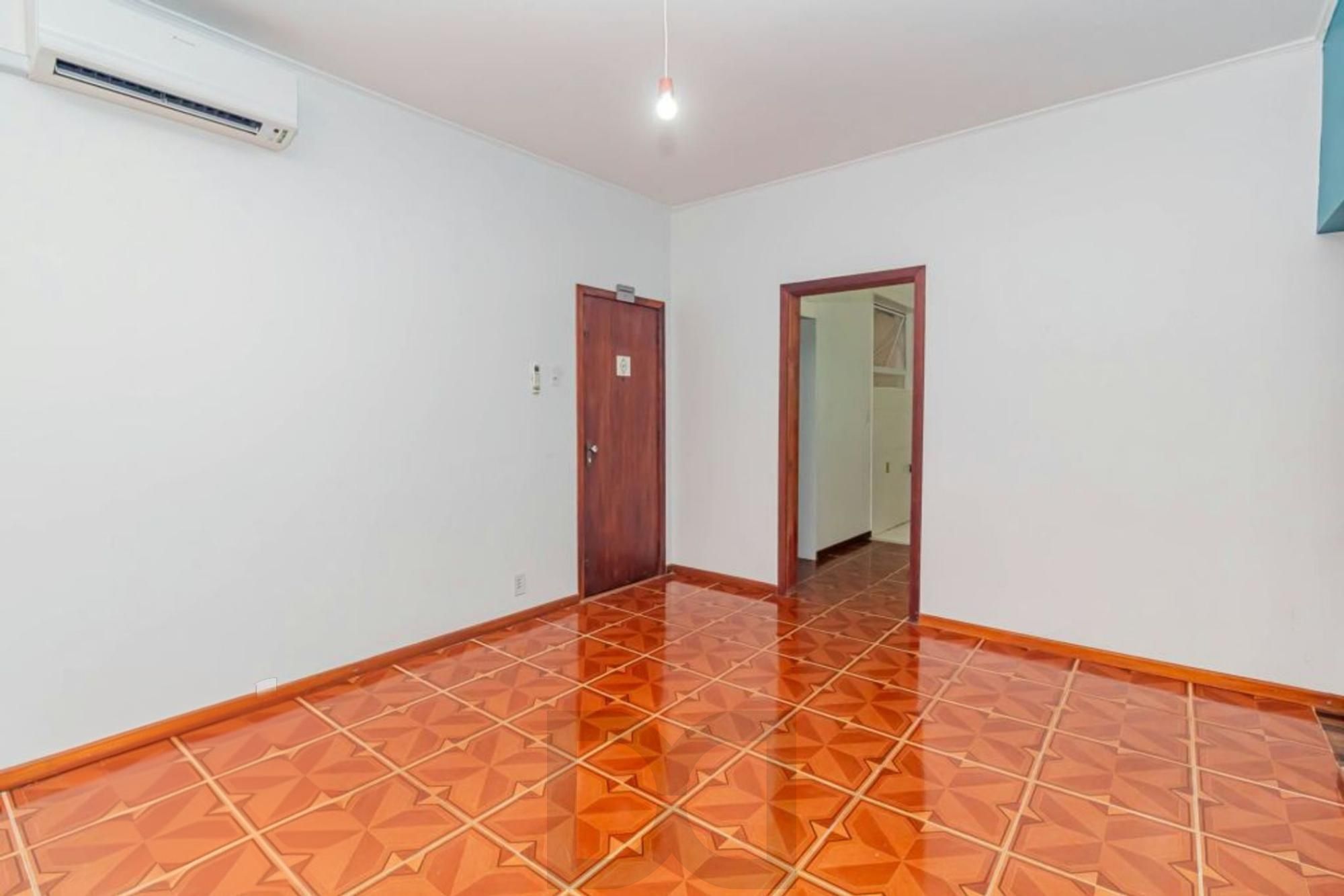 Apartamento térreo de 2 dormitórios bairro São João. — foto 7