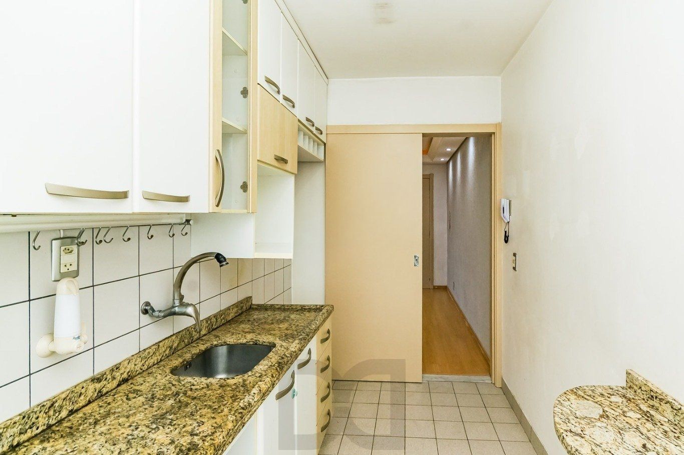 Apartamento de 2 dormitórios, elevador,1vaga de garagem, no Bairro Sarandi POA. — foto 29