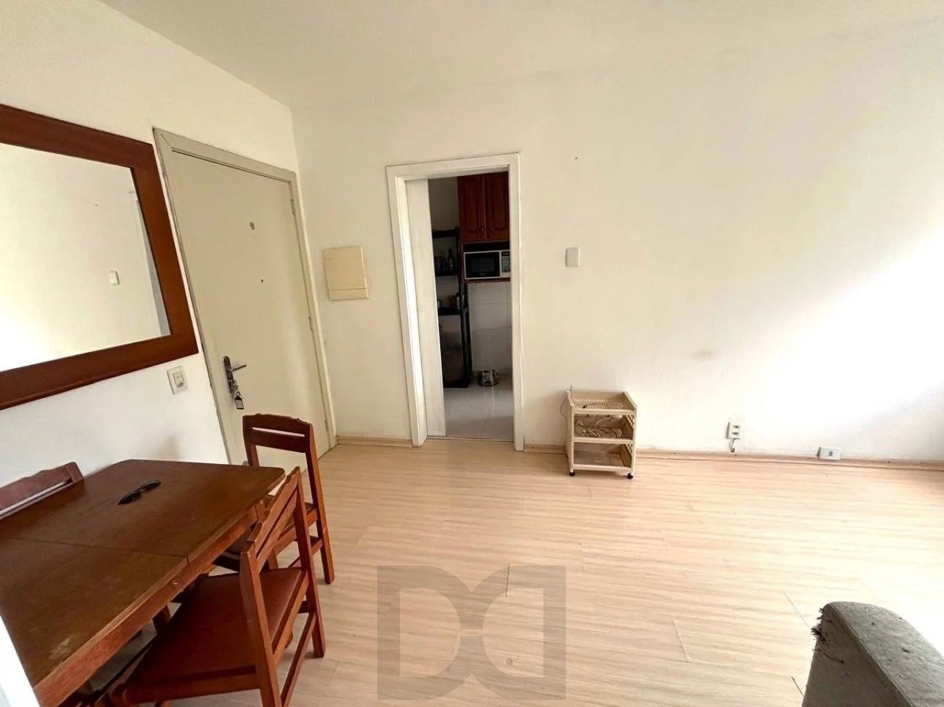 Apartamento com 1 quarto, mobiliado e sol da manha no bairro Morro Santana — foto 2