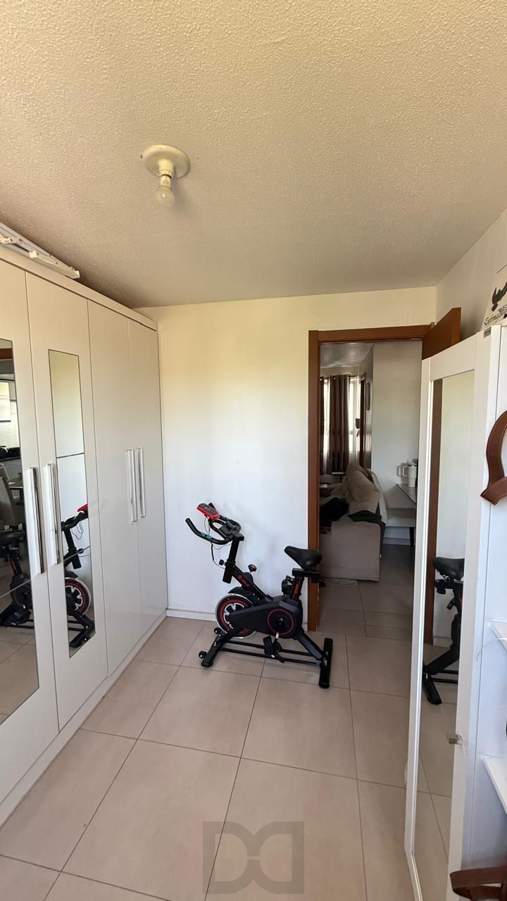 Apartamento semi mobiliado de 2 quartos e 1 vaga no bairro Rubem Berta — foto 7