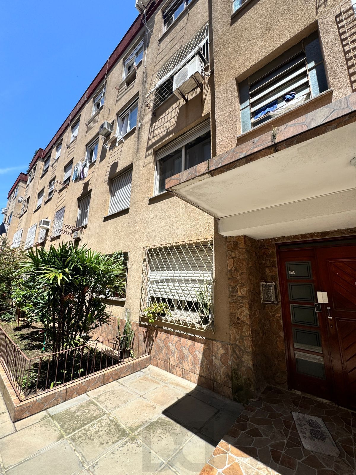 Apartamento 1 dormitório Semi mobiliado Bairro Jardim Leopoldina Porto Alegre — foto 16