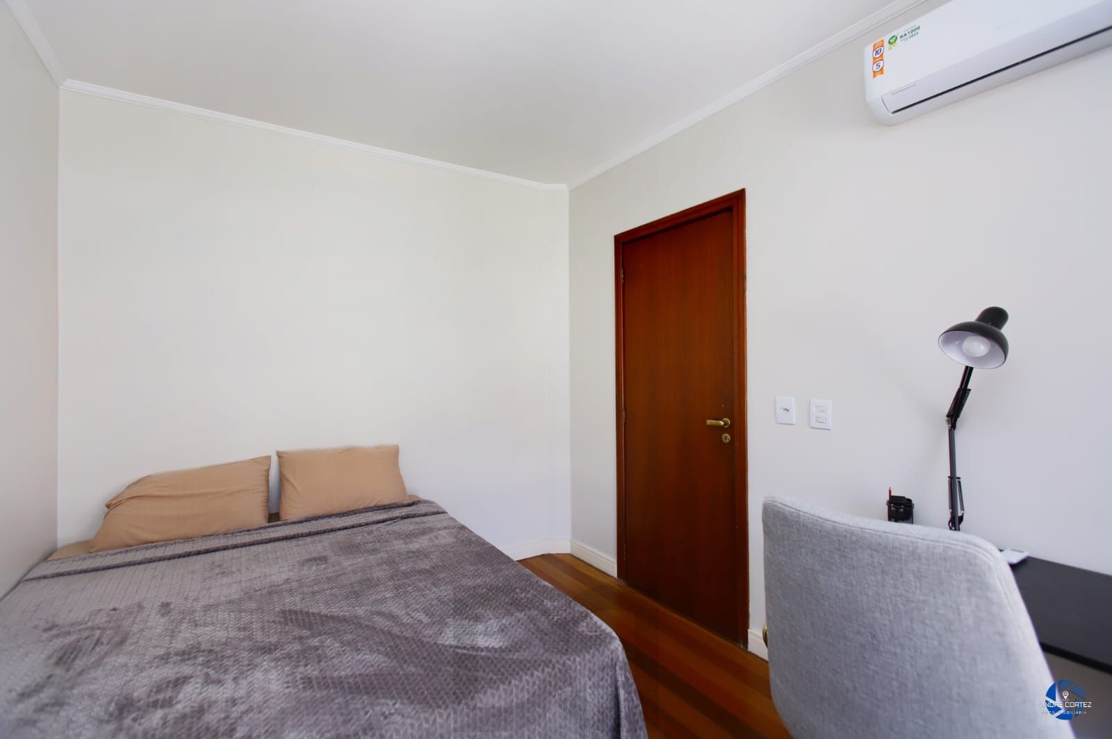 Casa de 3 dormitórios, 3 vagas e pátio com piscina bairro Chácara das Pedras. — foto 28