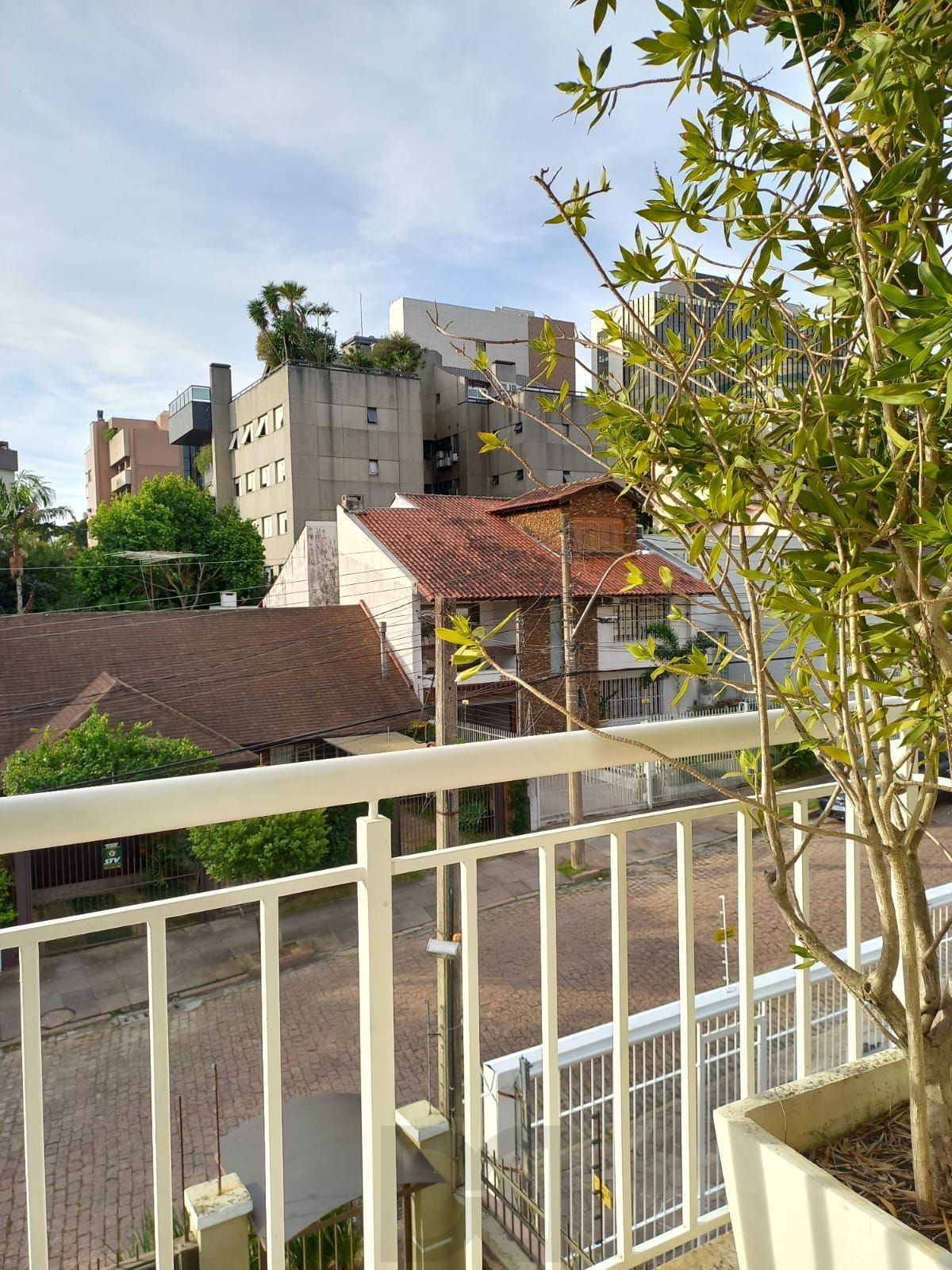 Casa com 4 dormitórios no Bairro Chácara das Pedras — foto 42