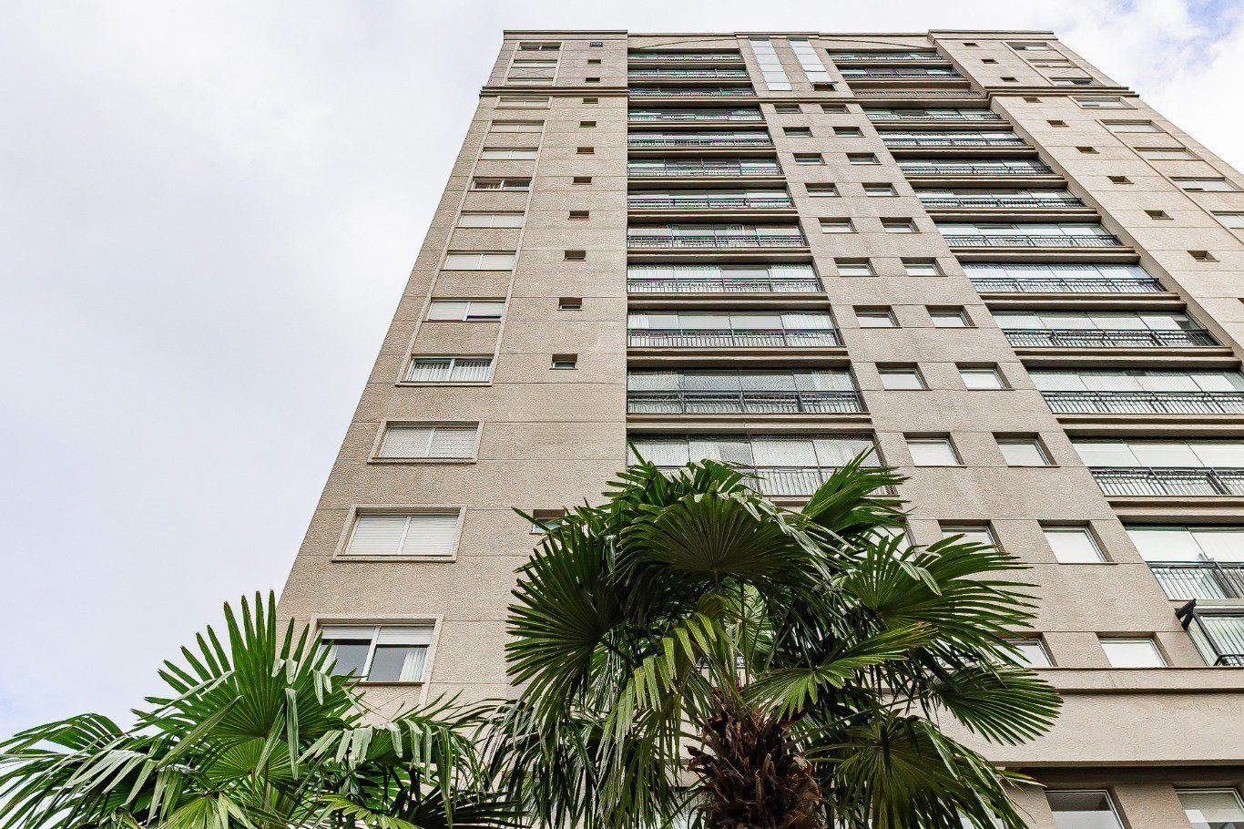Apartamento de 2 dormitórios, 1 suíte, 2 vagas e 94m² no Jardim Europa. — foto 22