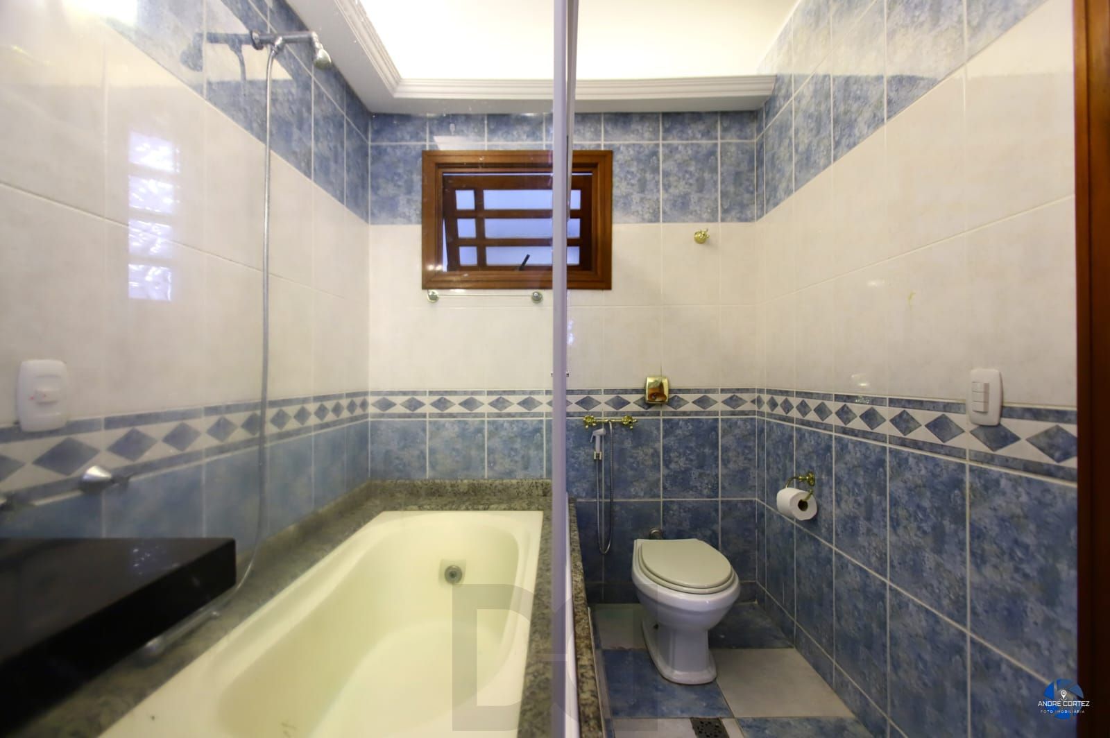 Casa de 3 dormitórios, 3 vagas e pátio com piscina bairro Chácara das Pedras. — foto 23