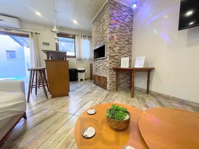 Apartamento de 2 dormitórios, elevador no bairro Petrópolis Porto alegre. — foto 22