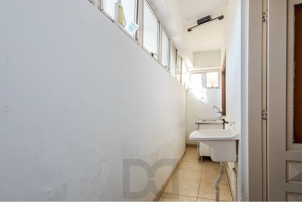Casa com 4 quartos, 7 vagas e pátio no Bairro Higienópolis — foto 22