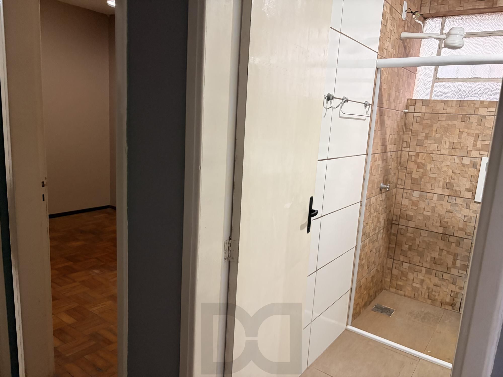 Apartamento térreo de 3 dormitórios com garagem coberta no Sarandi — foto 12