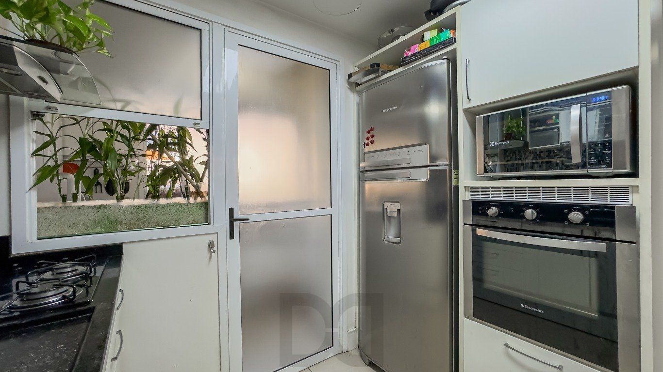 Casa com 4 quartos e 2 vagas em condomínio fechado no Bairro Ecoville. — foto 16