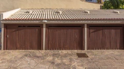 Apartamento com 3 quartos, elevador no Bairro jardim Botânico em Porto Alegre. — foto 32