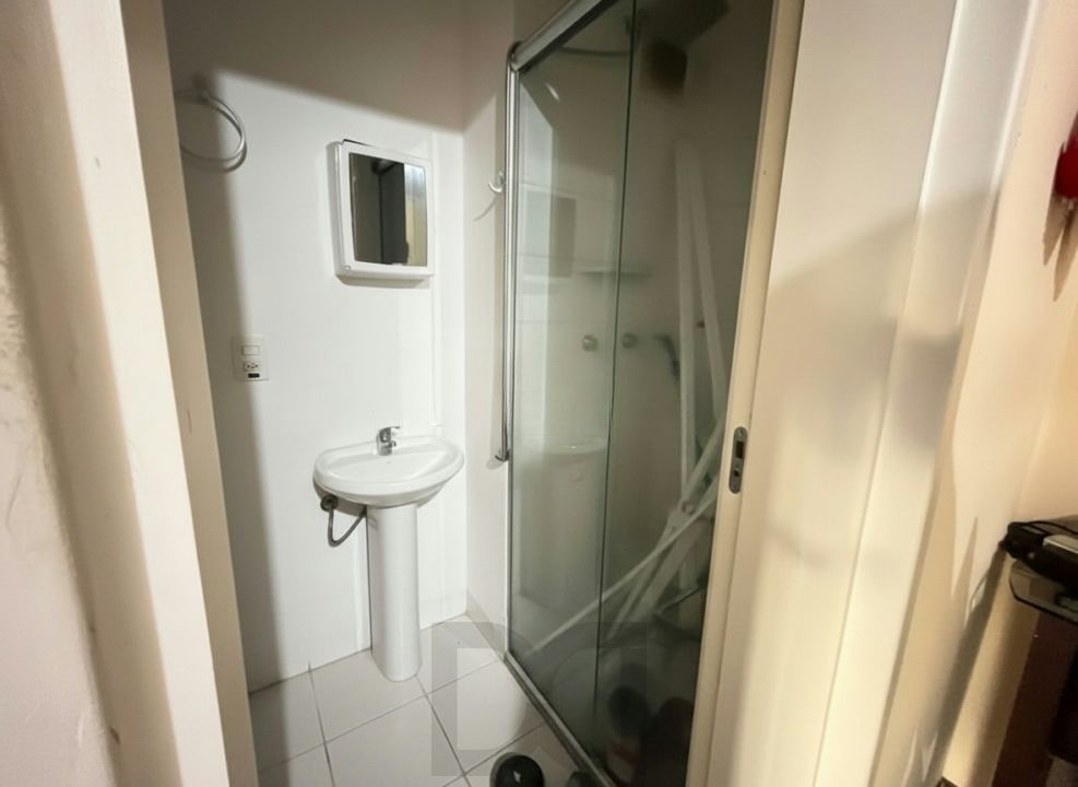 Apartamento 3 quartos, 1 vaga, elevador e piscina no bairro Cristal — foto 11