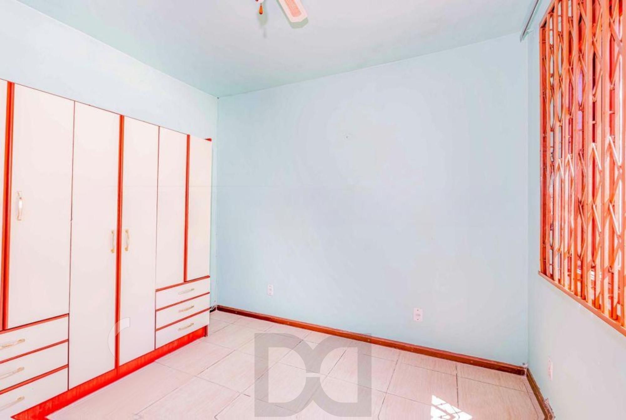 Casa de 2 quartos, 2 banheiros,pátio,churrasqueira, 7 vagas no bairro Guarujá. — foto 17