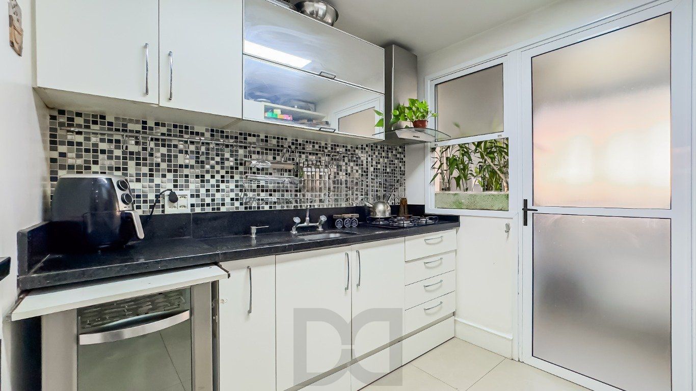 Casa com 4 quartos e 2 vagas em condomínio fechado no Bairro Ecoville. — foto 15