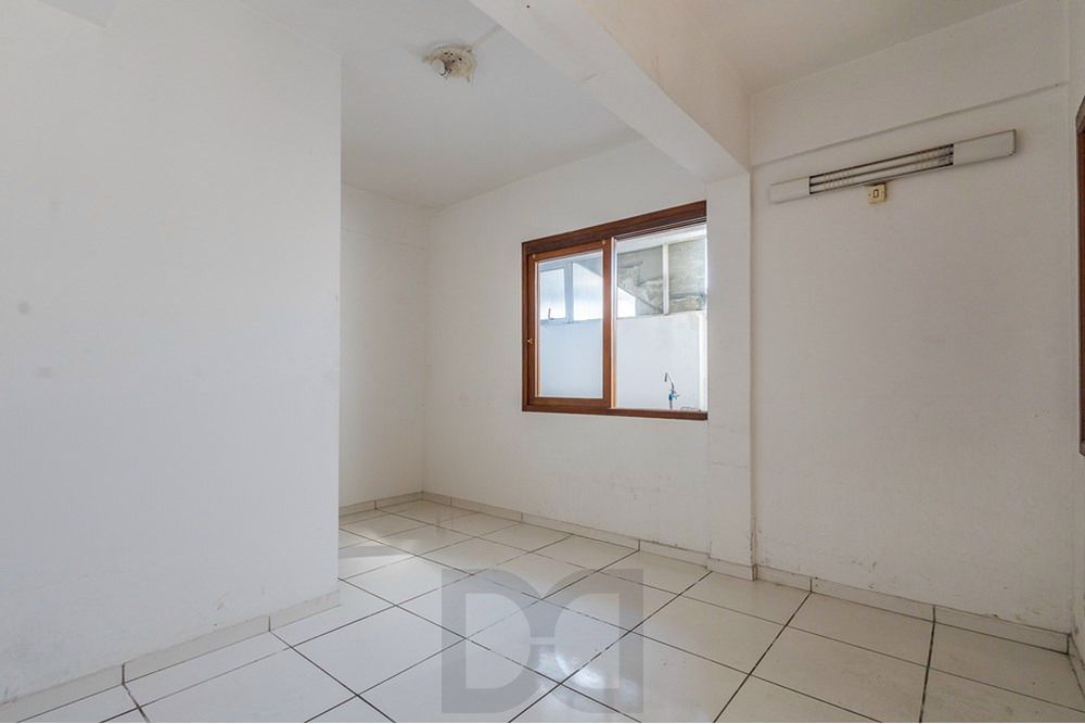 Casa com 4 quartos, 7 vagas e pátio no Bairro Higienópolis — foto 18
