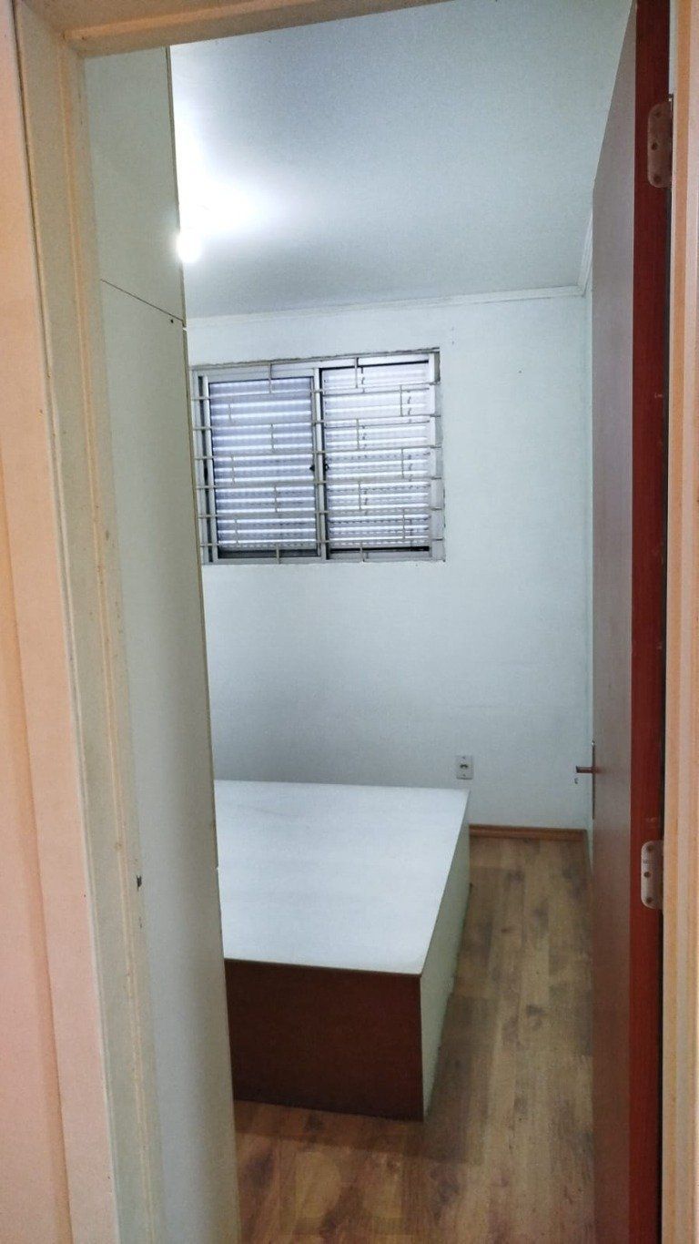 Apartamento térreo 1 quarto e semi mobiliado e portaria no bairro Rubem Berta — foto 9