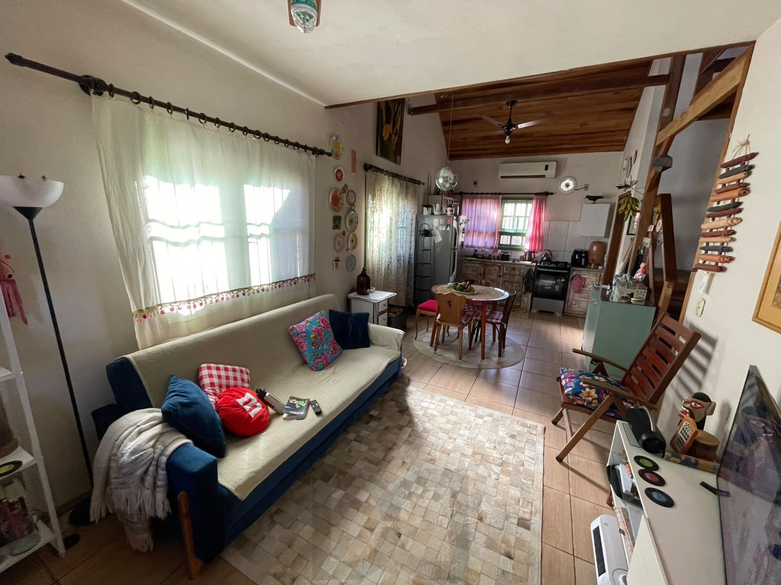 Casa com 3 quartos, suíte e 5 vagas no bairro Santo Antônio. — foto 2