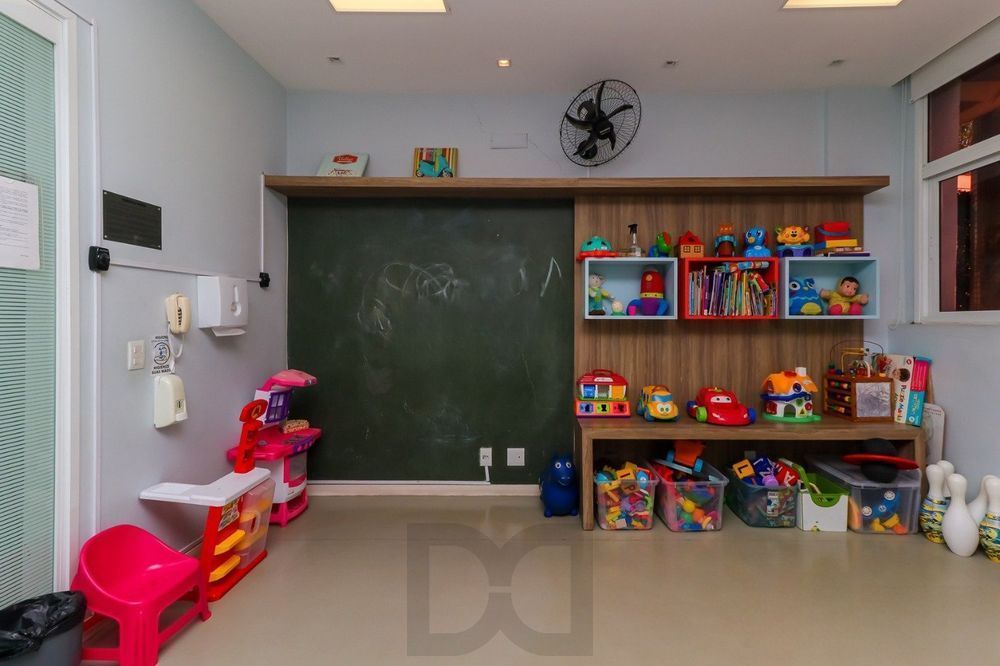 Apartamento de 3 quartos, suíte, elevador e 1 vaga no bairro Azenha — foto 29