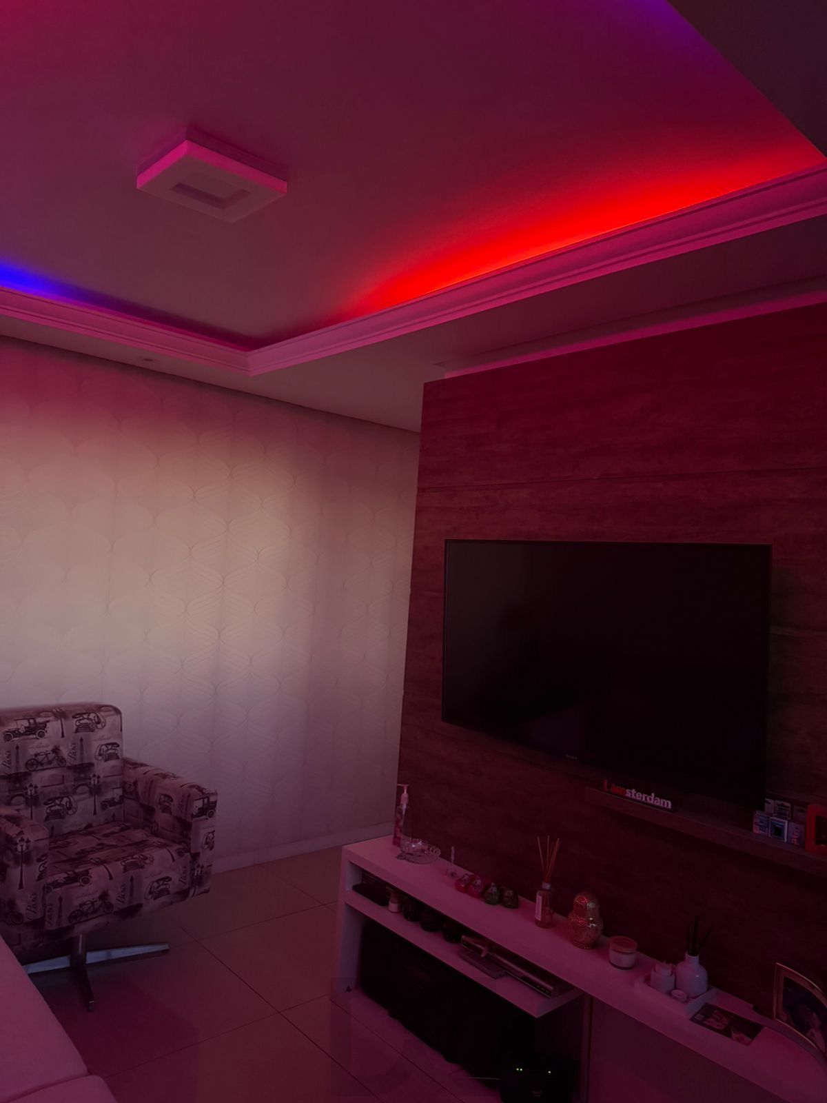 Apartamento 3 dormitórios com Suíte Semi Mobiliado com Vaga de Garagem — foto 7