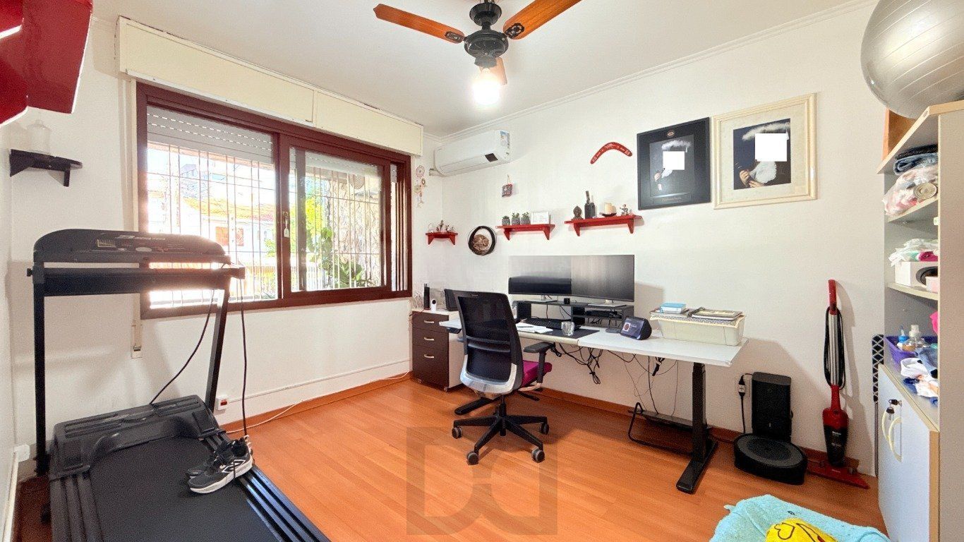 Casa com 4 quartos, vaga coberta, piscina e pátio no bairro Cristo Redentor — foto 20