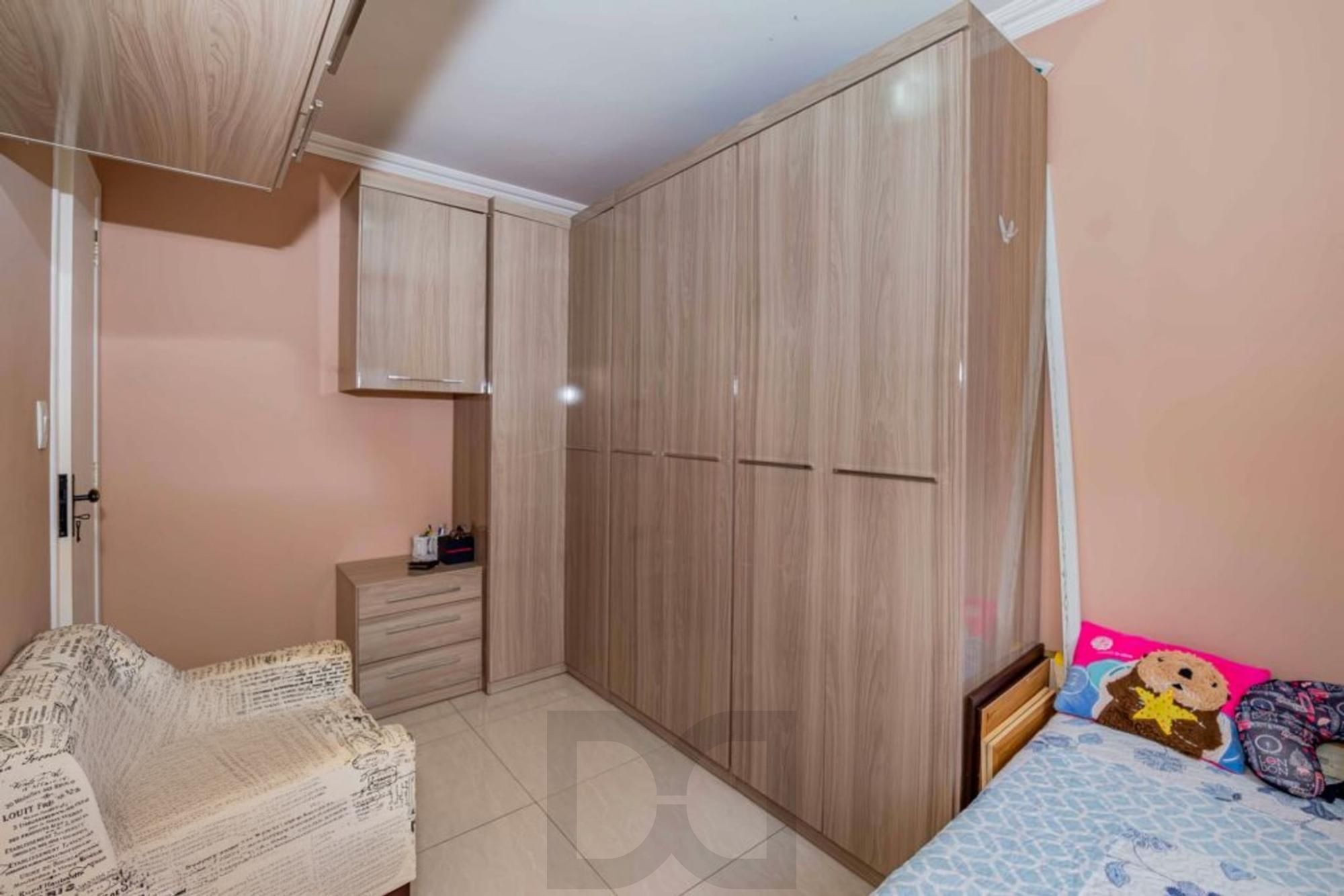 Apartamento semi mobiliado de 3 quartos, elevador, 1 vaga no bairro Cavalhada — foto 14