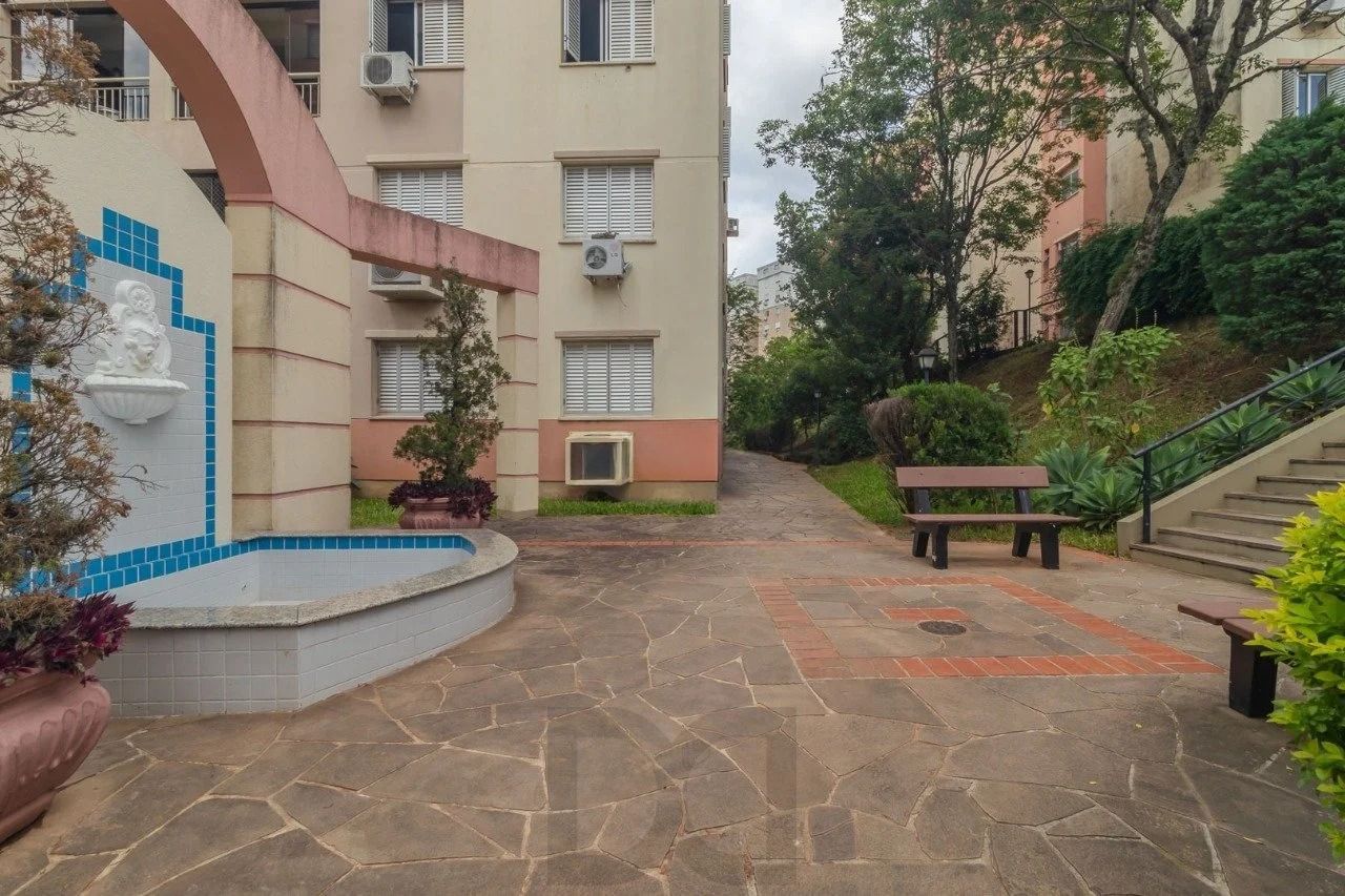 Apartamento 2 Dormitórios com 1 vaga coberta e elevador no Alto Petrópolis — foto 21