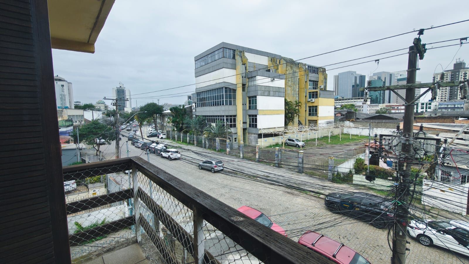 Apartamento com 1 Suite, sacada e 1 vaga de garagem no bairro Cidade Baixa — foto 7