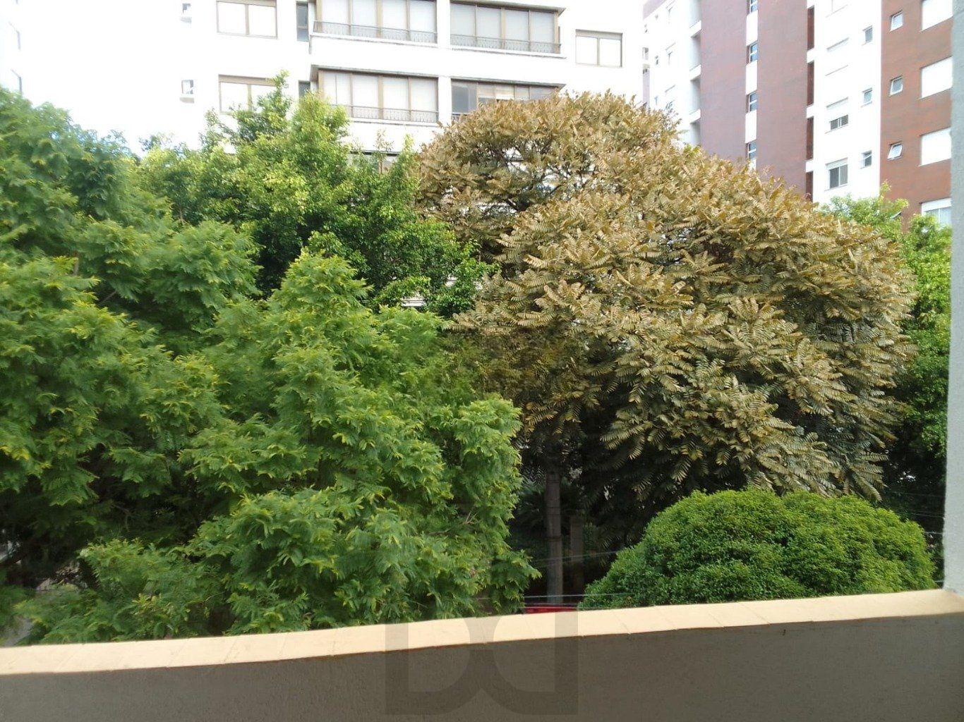 Apartamento de 2 dormitórios no Bairro petropolis em Porto Alegre. — foto 19