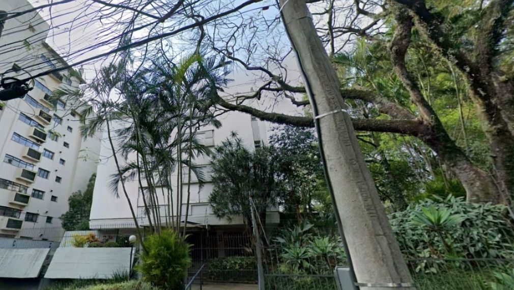Apartamento de 3 dormitórios, suíte, duas vagas e elevador no bairro Rio Branco — foto 2