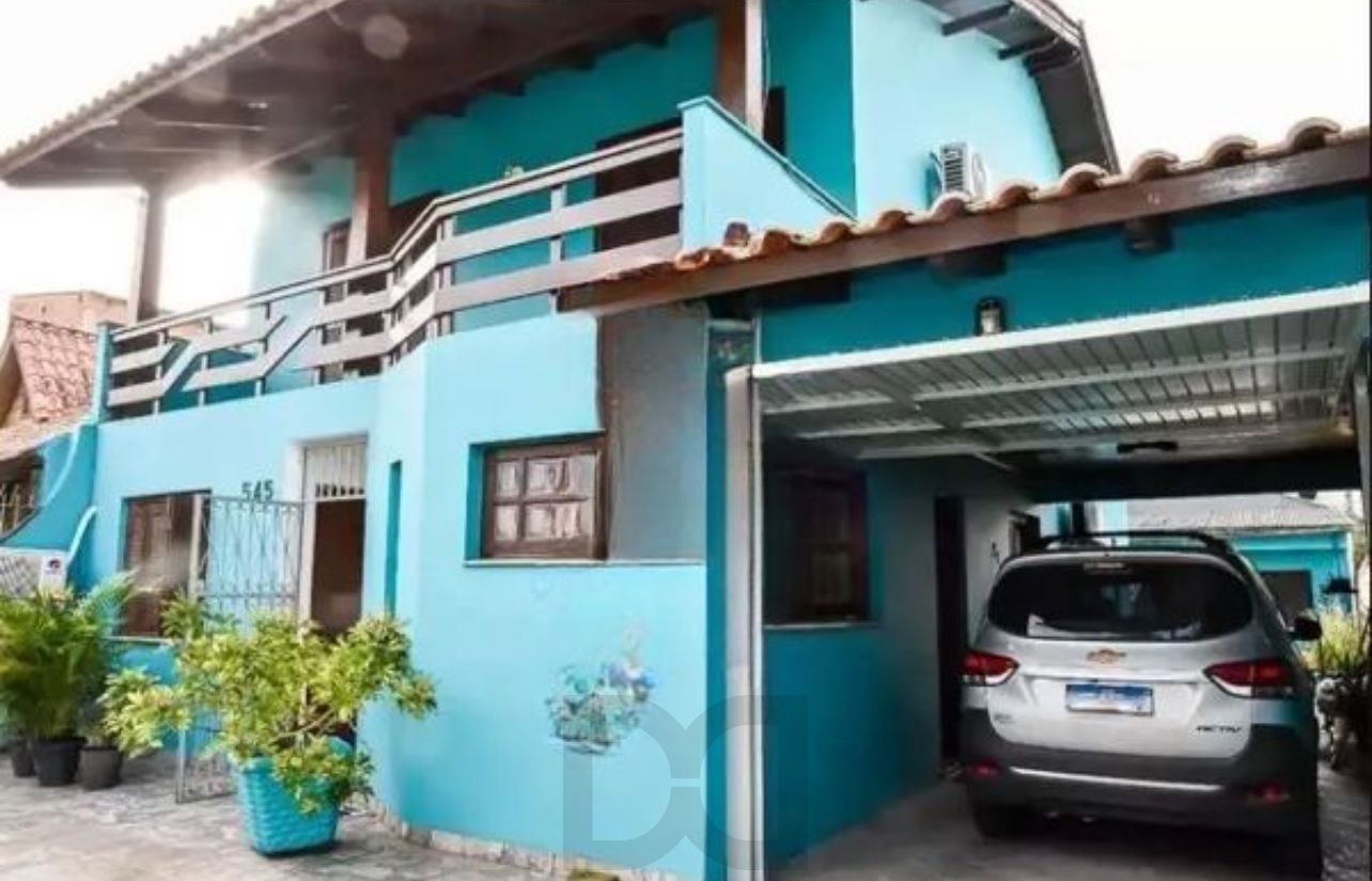 Casa com 3 quartos na Rua José Grimberg, Zona Norte de Porto Alegre — foto 1