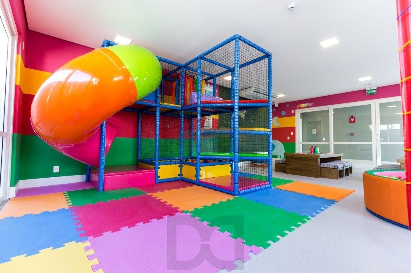Casa em Condomínio com 3 quartos, 3 suítes, 2 vagas e 195m² no Jardim Carvalho. — foto 51