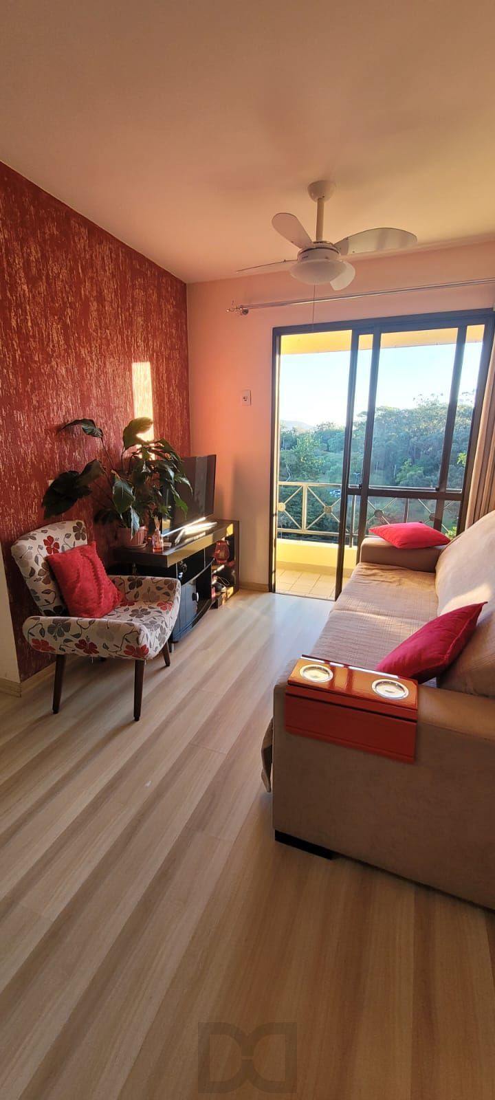 Apartamento de 2 quartos, elevador e 1 vaga no bairro Jardim Itu Sabará — foto 1