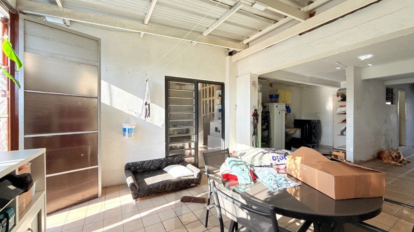 Casa com 4 quartos, vaga coberta, piscina e pátio no bairro Cristo Redentor — foto 25