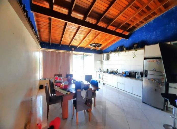 Casa de 4 quartos,suíte,churrasqueira no bairro Nonoai — foto 6