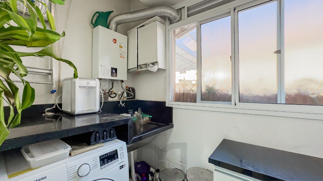 Casa com 4 quartos e 2 vagas em condomínio fechado no Bairro Ecoville. — foto 17