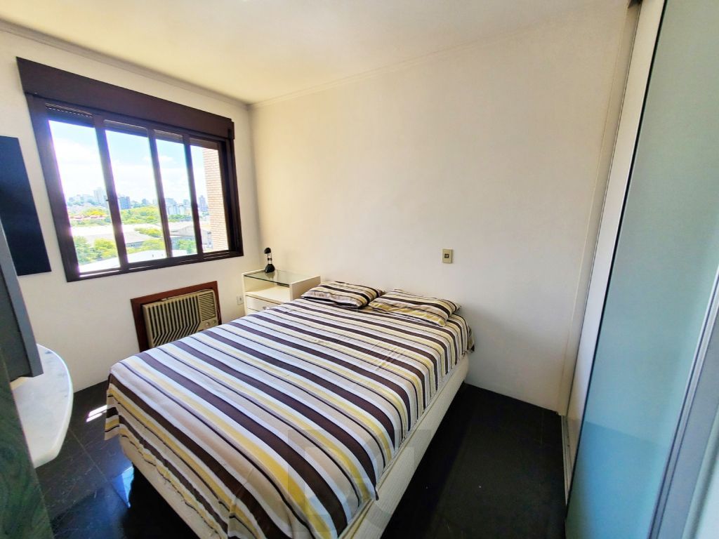 Apartamento de 1 dormitório, 1 vaga e elevador no bairro Boa Vista. — foto 13