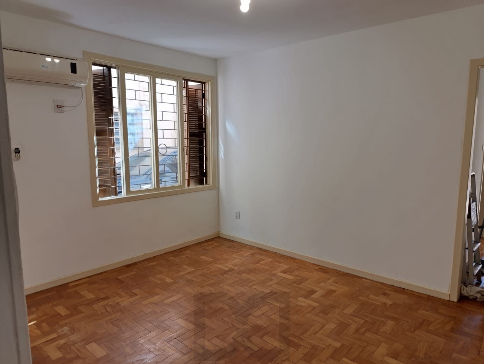 Apartamento térreo de 2 dormitórios e 1 vaga no bairro Praia de Belas — foto 6