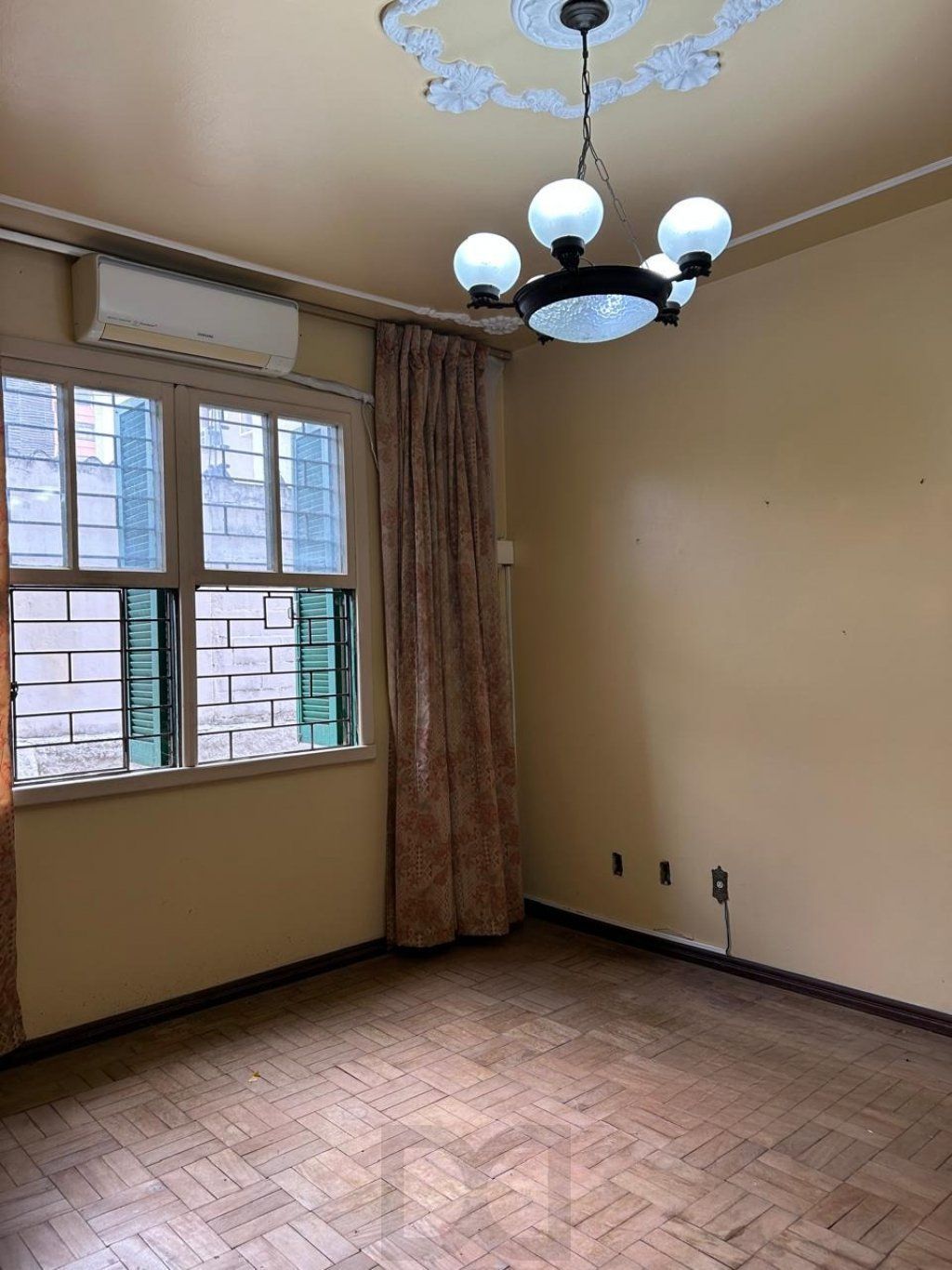Apartamento térreo com 3 quartos no Bairro Cidade Baixa — foto 4