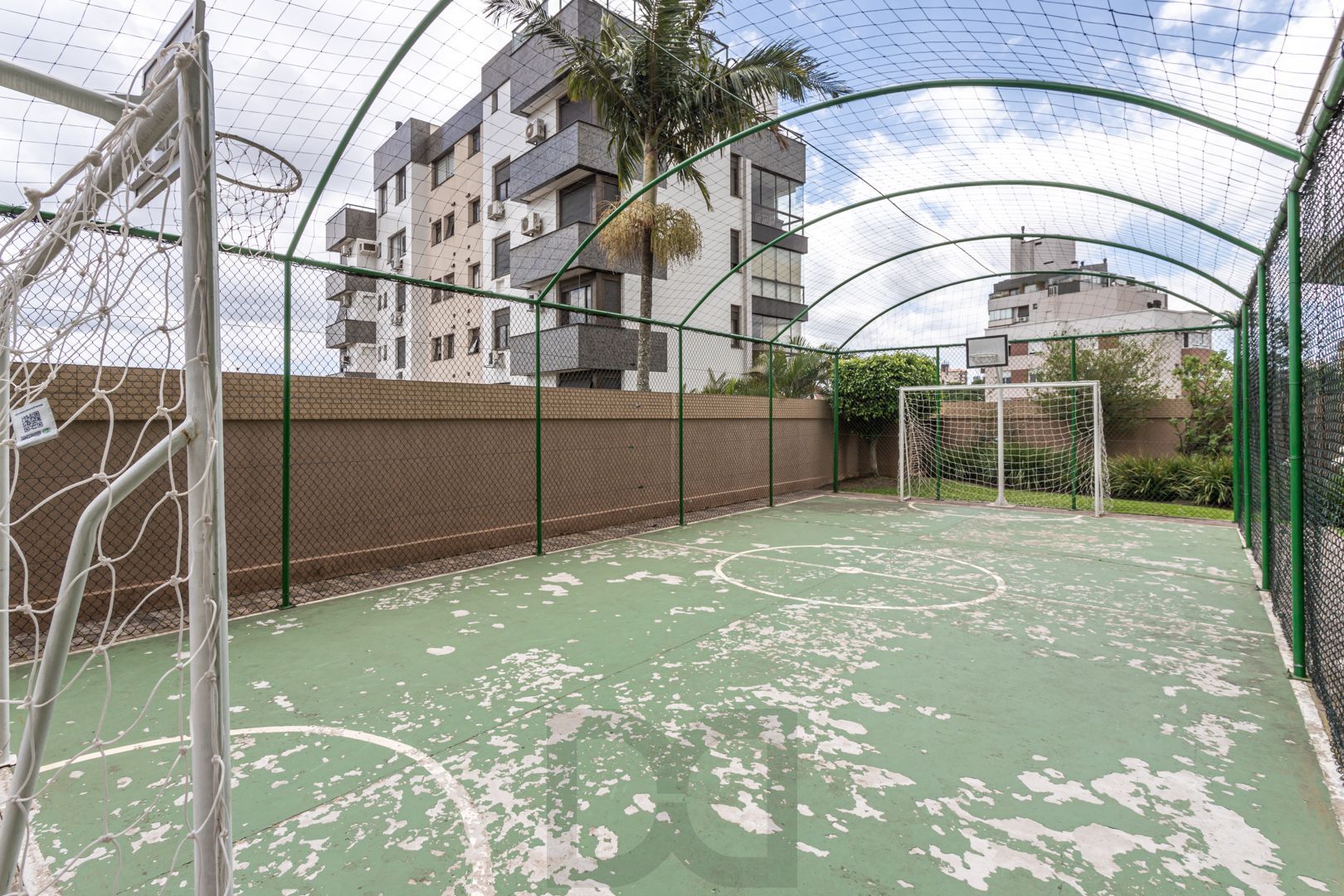 Apartamento de 97m², 2 dormitórios,1suíte, 3 vagas de garagem no Jardim Botânico — foto 49