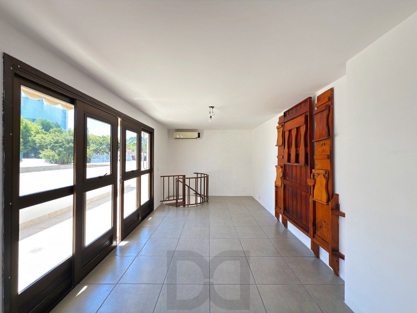 Cobertura com 2 quartos, vaga, elevador e churrasqueira  no bairro Cristal. — foto 24