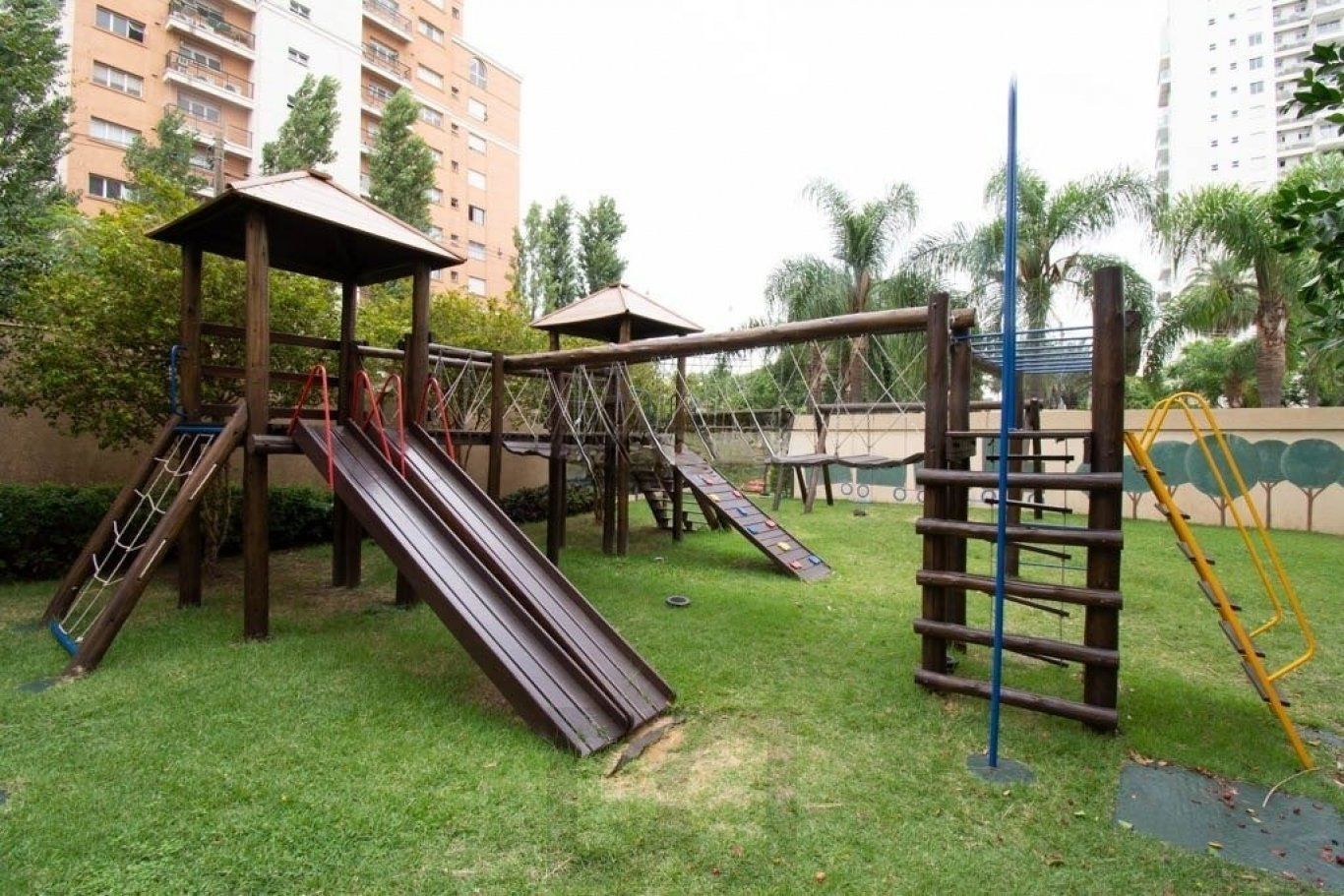 Apartamento de 2 dormitórios, 1 suíte, 2 vagas e 94m² no Jardim Europa. — foto 46