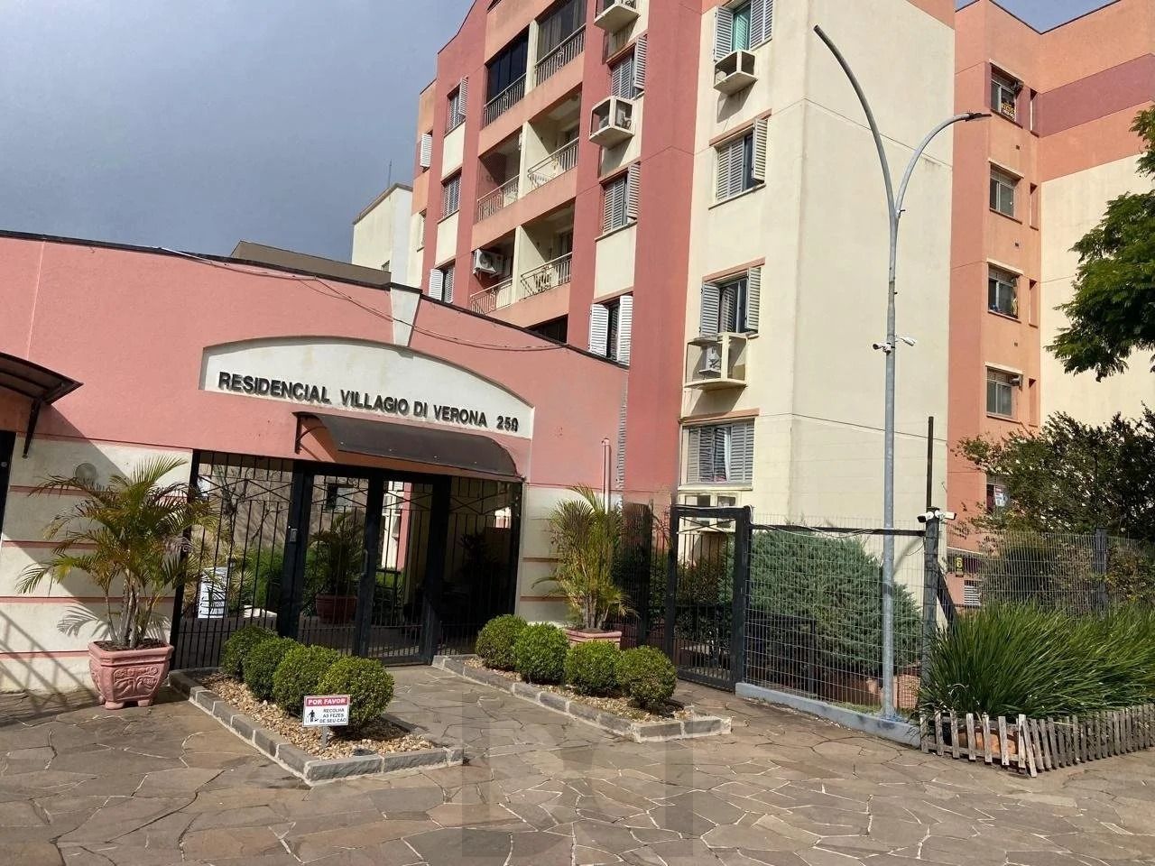 Apartamento 2 Dormitórios com 1 vaga coberta e elevador no Alto Petrópolis — foto 32