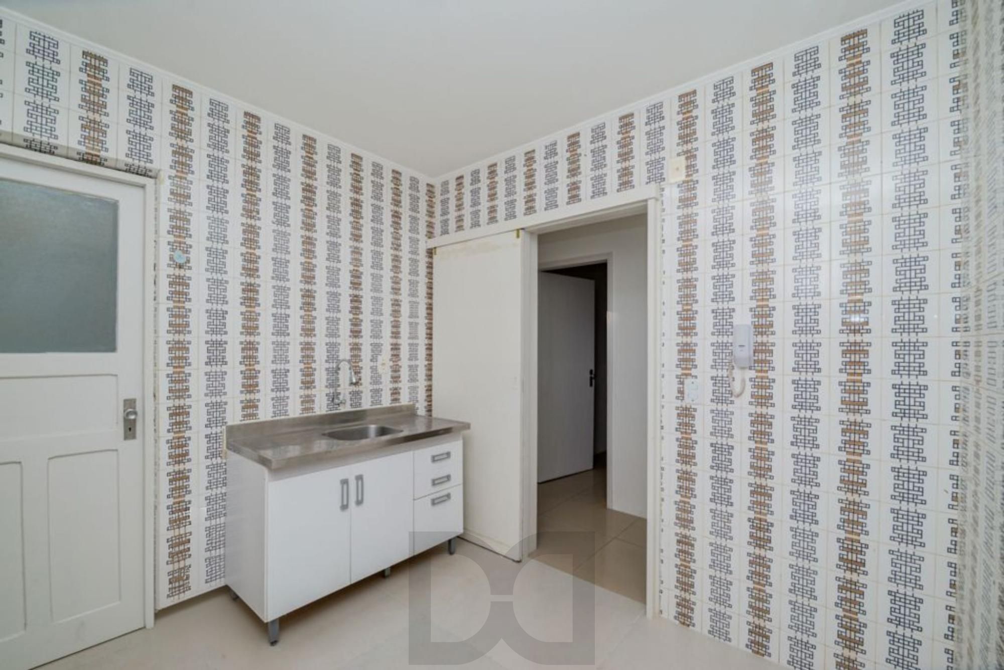 Apartamento com 2 quartos, 2 banheiros e 1 vaga no bairro Azenha. — foto 7