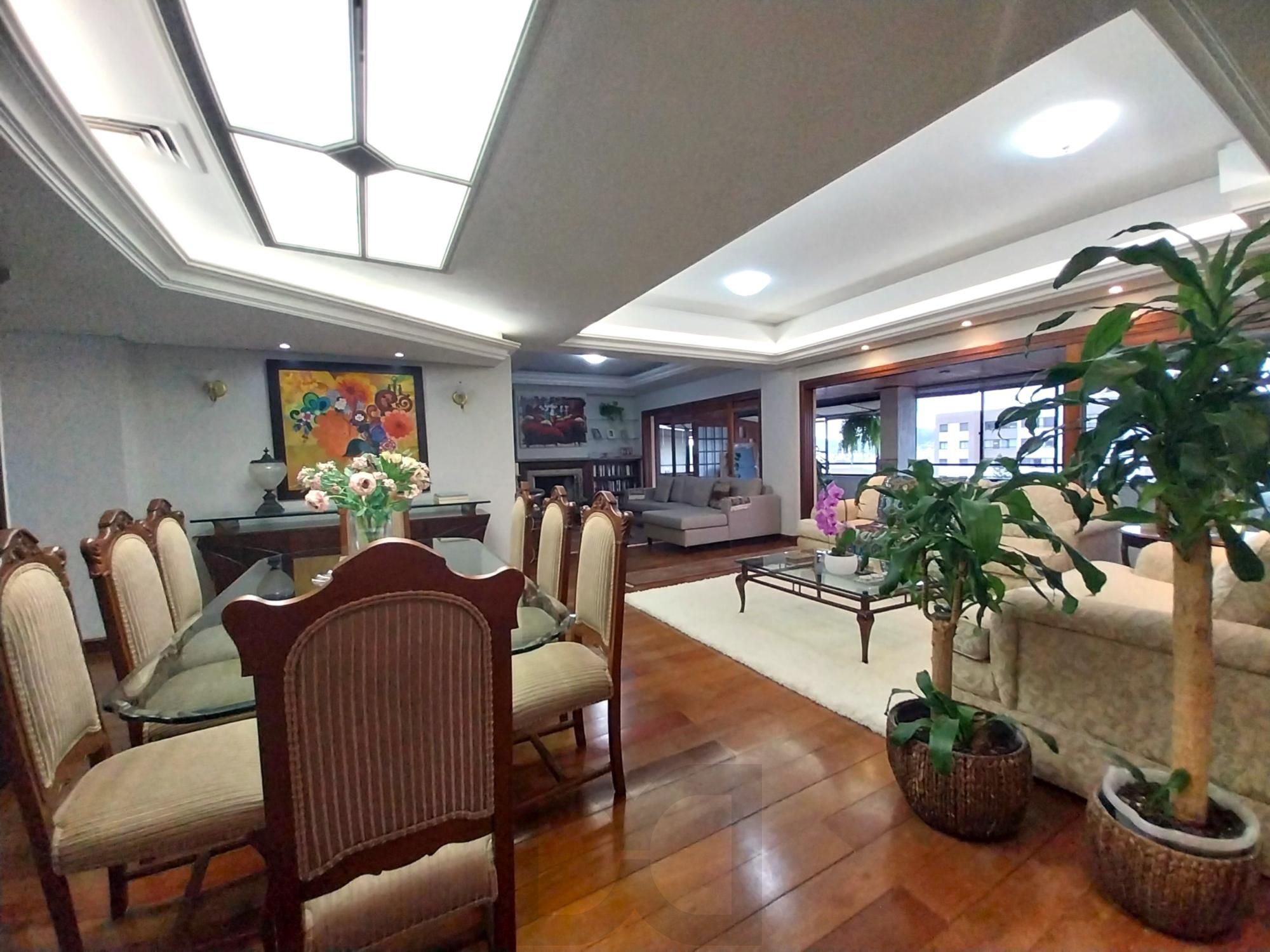 Apartamento de 4 dormitórios, 2 suítes, 2 vagas e elevador na Castro Alves. — foto 6