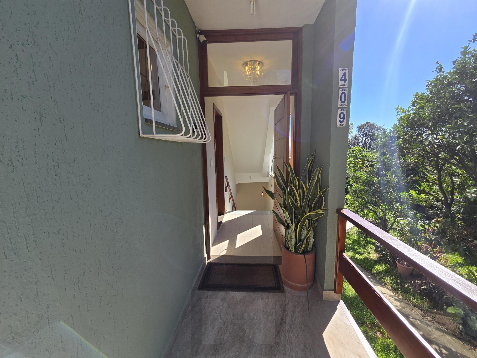 Casa 3 dormitórios, 1 suíte, 4 vagas 210 m² privativos no Belém Novo. — foto 9